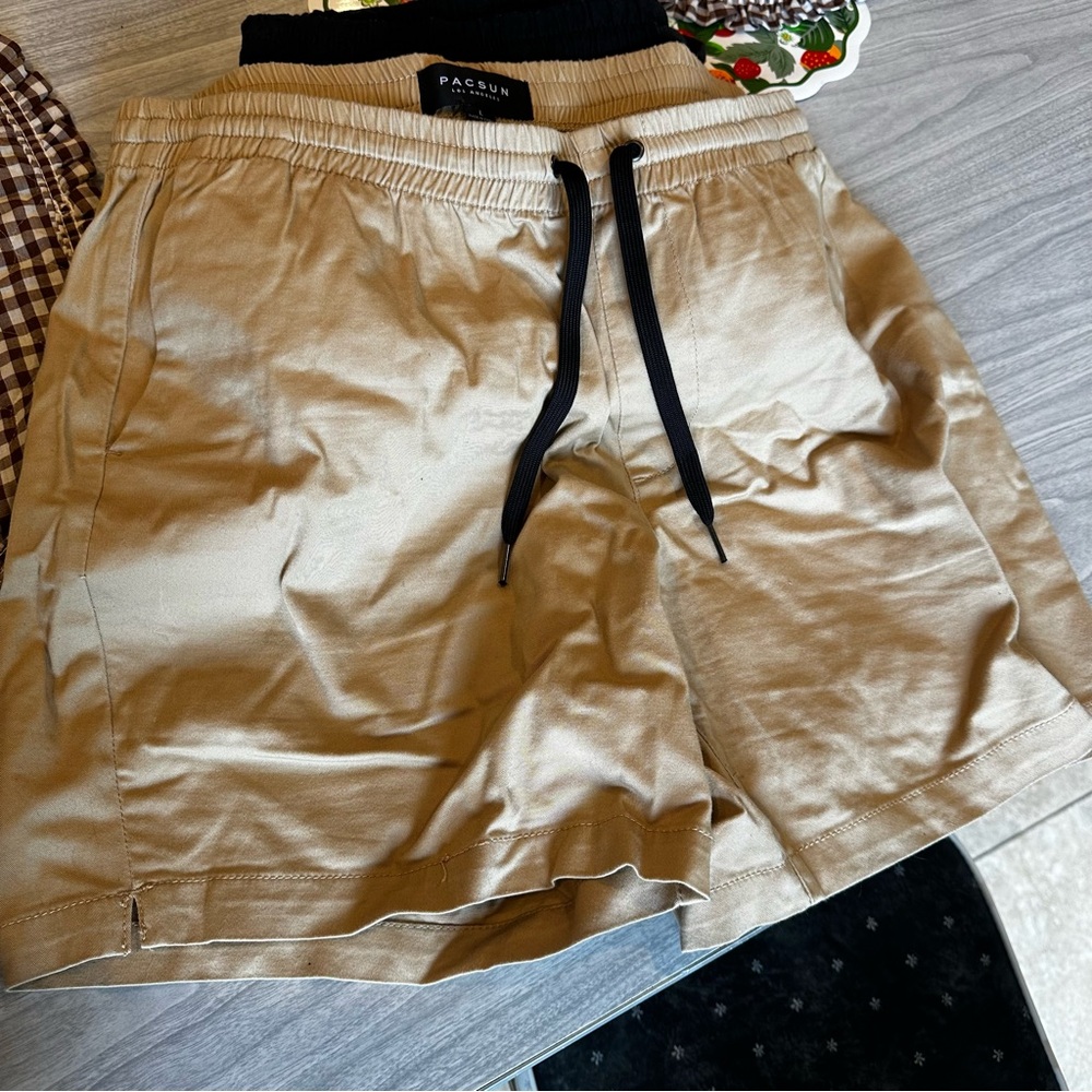 3 pairs of shorts - Bear Bottoms,PAC SUN, barely worn sold as a lot :) - Picture 4 of 5